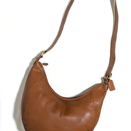 Vintage Coach  Very Rare 4142 Wooster Bag British Tan Glove Tanned Leather Shoulder Bag Crossbody