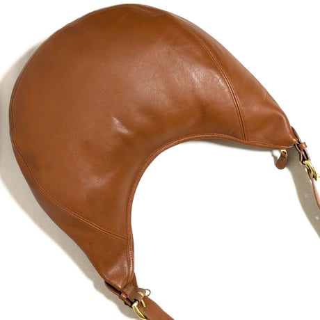 Vintage Coach  Very Rare 4142 Wooster Bag British Tan Glove Tanned Leather Shoulder Bag Crossbody
