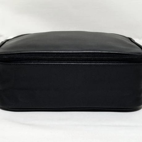 New Unused! Vintage Coach 4021 Zip Around Travel Bag Black Leather Pouch Cosmetic Travel