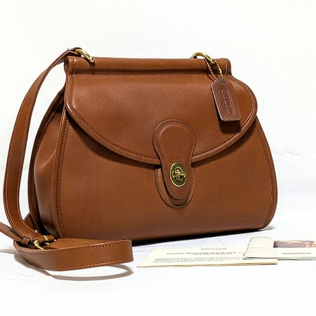 Excellent!!  Vintage Coach  Rare Logan Bag  British Tan Glove Tanned Leather Shoulder Bag
