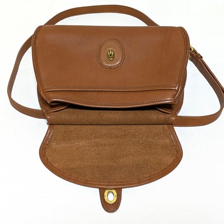 Excellent!!  Vintage Coach  Rare Logan Bag  British Tan Glove Tanned Leather Shoulder Bag
