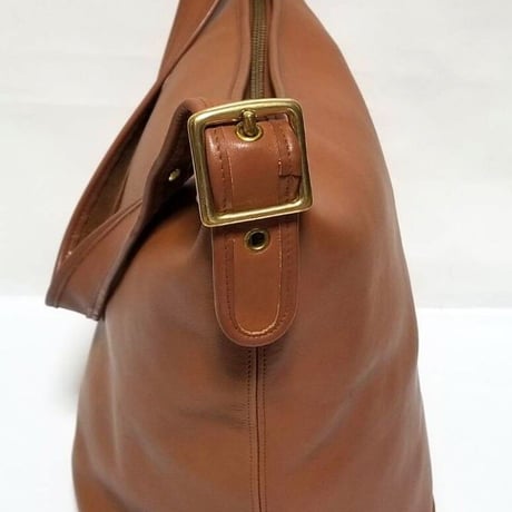 Vintage Coach 9085  Great preowned British Tan Glove Tanned Leather XL Duffle Sac Bucket Bag