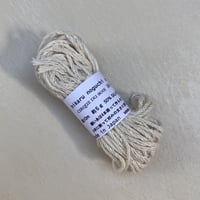 綿と絹糸のステッチ糸　エクリュ