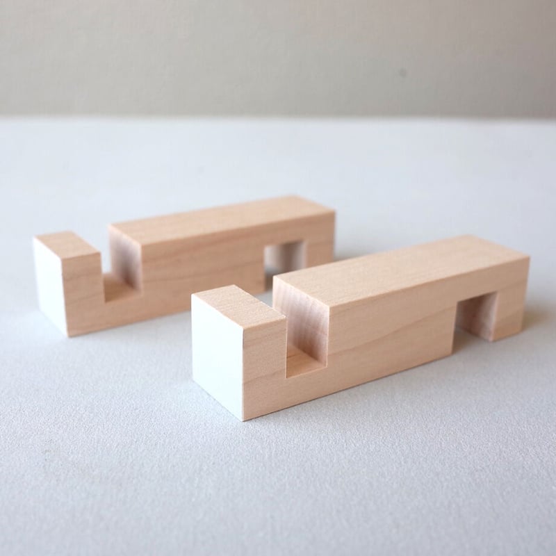 落ち着いた和のスマホスタンド。ゆらりトンボ、ペン立て付き。竹工芸、手作り。 落ち着いた和のスマホスタンド。ゆらりトンボ、ペン立て付き。竹