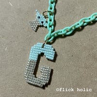 [Sal01]アルファベットバッグチャーム　エメグリベージュ