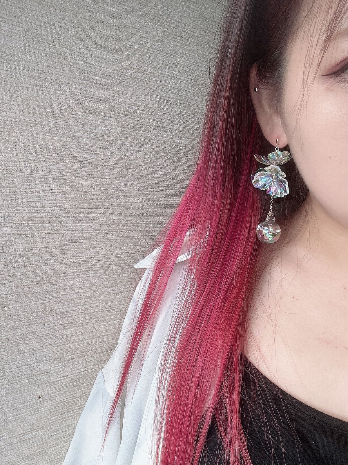 クリアフラワーの揺れるピアス/イヤリング | ori．-おりどっと-