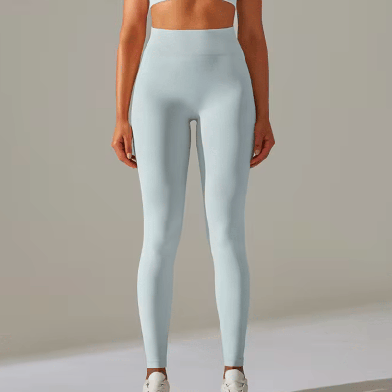 ホワイトタンクトップとイエローレギンスセット ホワイトタンクトップ