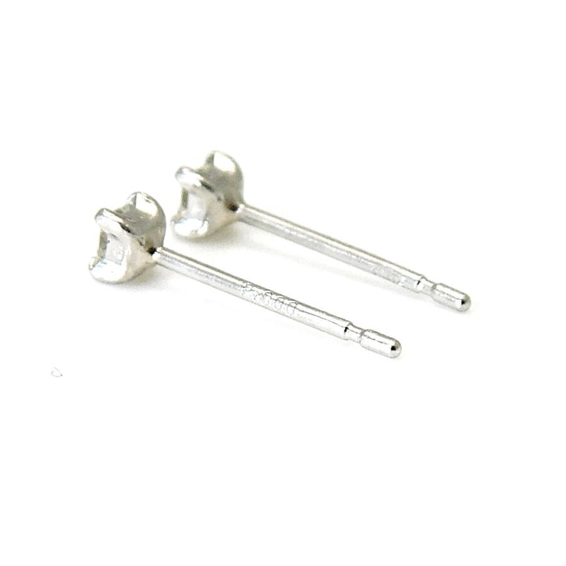 Pure(ピュア) Pt900 プリンセスカット ダイヤモンド ピアス 0.08 Pure(ピュア) Pt900 プリンセスカット ダイヤモンド ピアス 0.08