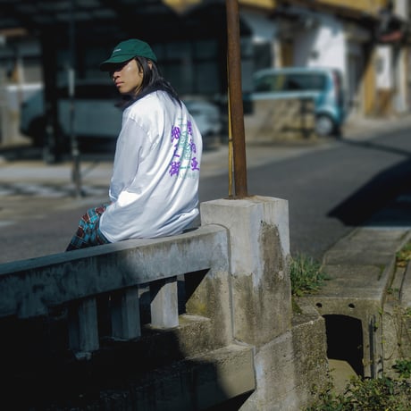 アジアンタウン ロングTシャツ/ バックプリント