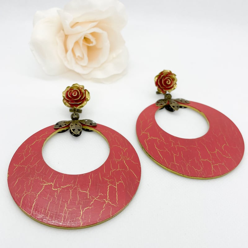 赤　花　ボタン　アクセサリー　バラ　ヴィンテージ　フラメンコ　ピアス　イヤリング 赤 花 ボタン アクセサリー バラ ヴィンテージ フラメンコ