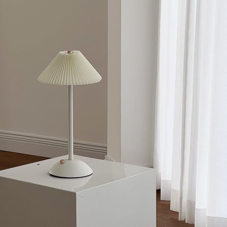 light-03271　USB プリーツシェード スリムスタンド テーブルランプ LED