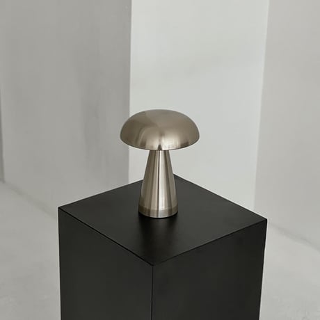 light-03173　USB mushroom シルバー テーブルランプ フルタッチ式 コードレス