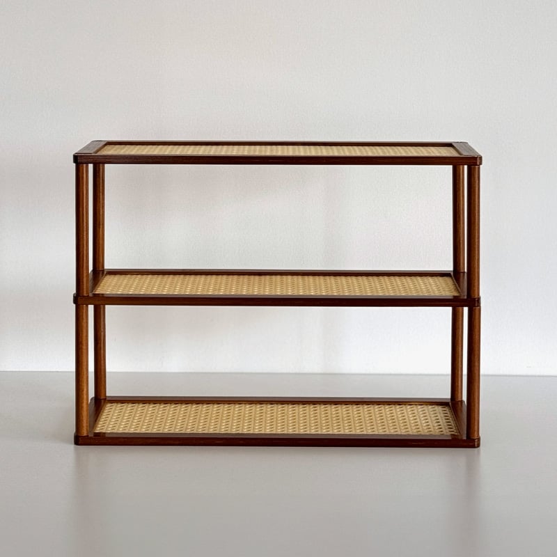 3段ラタンシェルフ 扇型コーナーラック 飾り棚 ディスプレイラック　ラタンラック 3段ラタンシェルフ 扇型コーナーラック 飾り棚 ディスプレイ