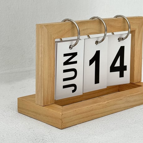 calendar-03027　ウッドフレーム フリップ 卓上 日めくり 万年カレンダー