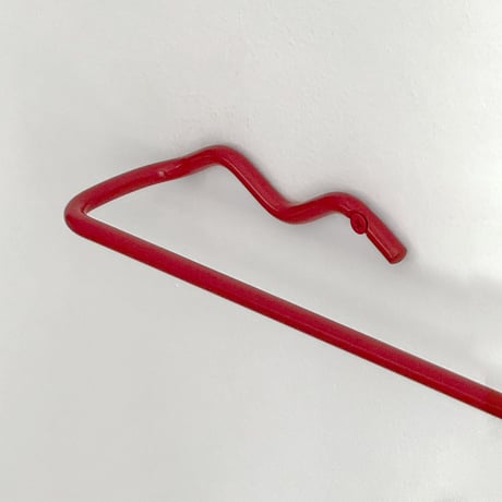 wall-03107　wave ワイドタオルハンガー レッド W60cm