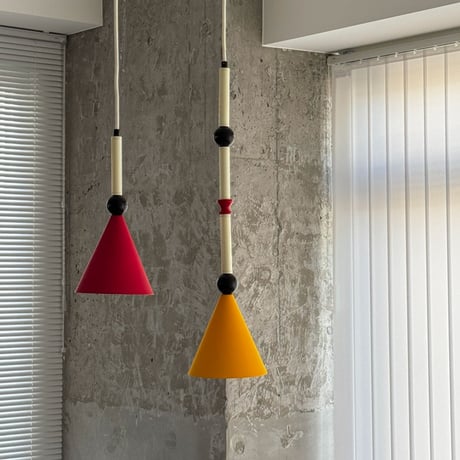 light-03396　Yellow / Red コーンシェイプ ペンダントライト 口金E26