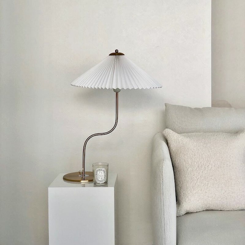 light-03099 USB プリーツライト カーブ ゴールドスタンド | ART OF B