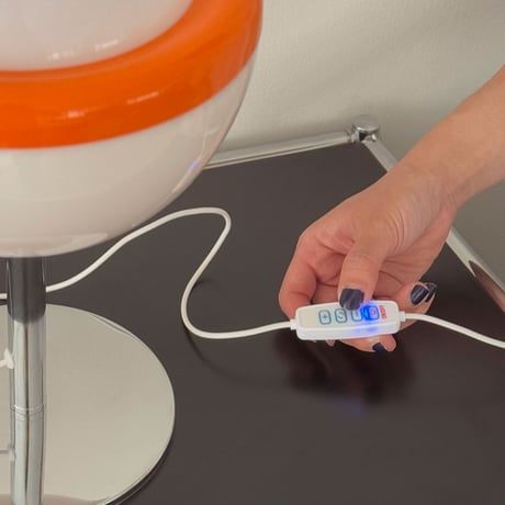 light-03394　USB スペースエイジデザイン 3色調光 テーブルランプ LED