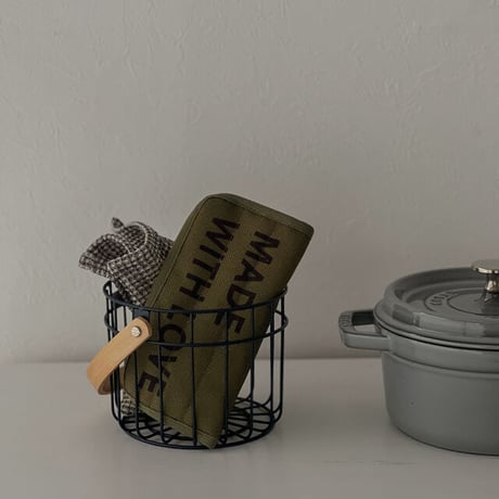 kitchen-03033　レタリング スクエア 鍋敷き ループ付き