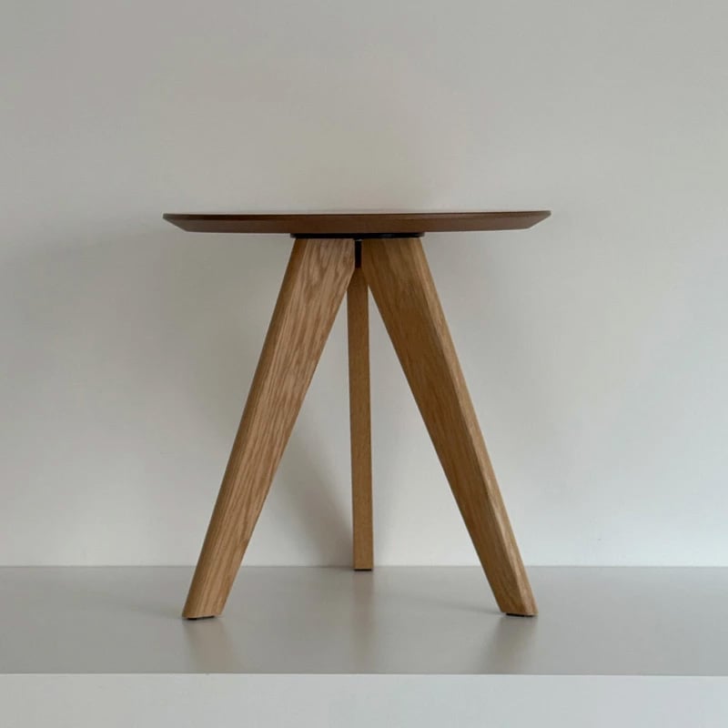 table-03185 ホワイトオーク突板天板 ラウンド サイドテーブル | ART