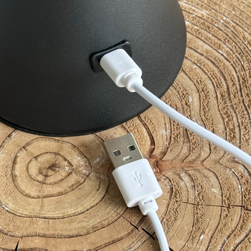 light-03292 USB cone カラー テーブルランプ コードレス | ART OF