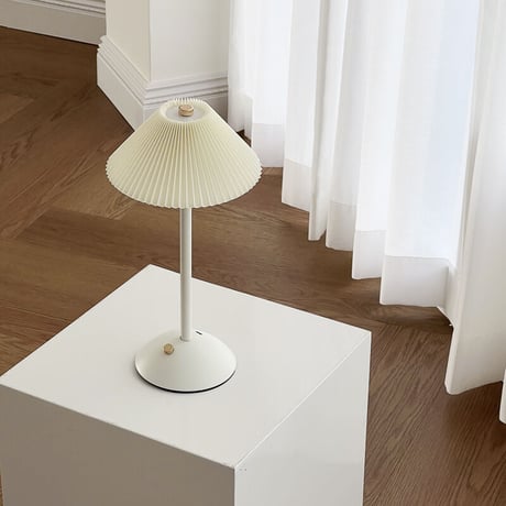 light-03271　USB プリーツシェード スリムスタンド テーブルランプ LED