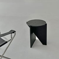 table-03078　geometric ブラック サイドテーブル