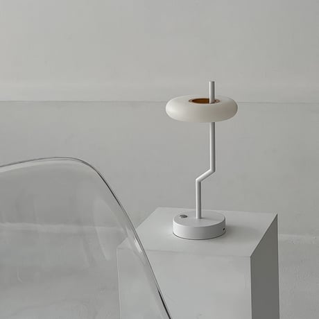 light-03285　USB サイドウェイ テーブルランプ コードレス LED