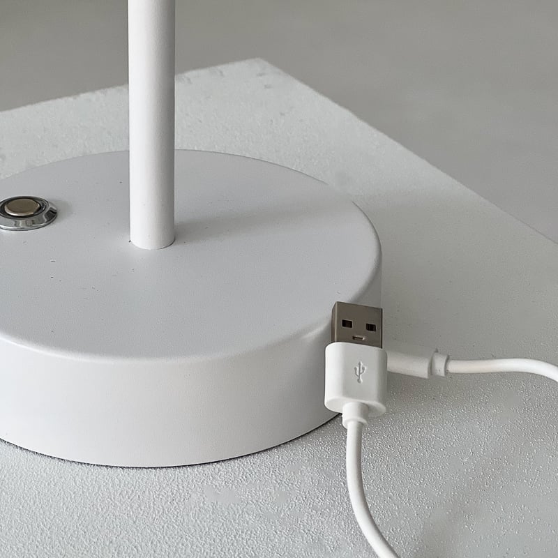 light-03285 USB サイドウェイ テーブルランプ コードレス LED
