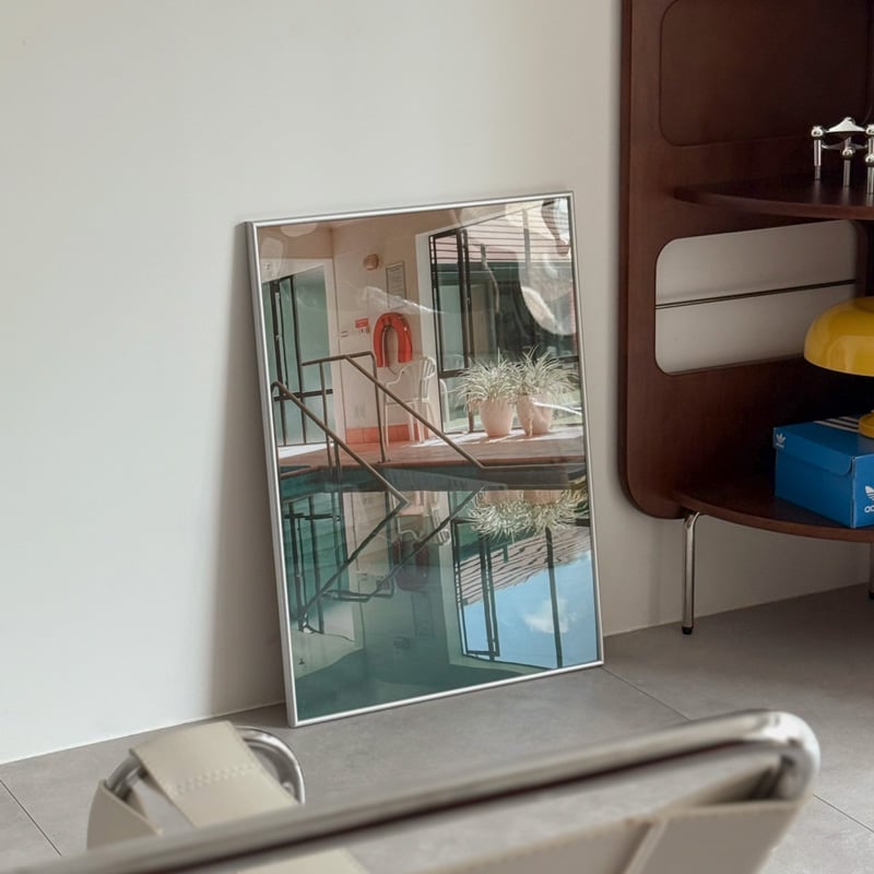 poster-03138 poolside シルバーフレーム付き ポスター 70×50cm |