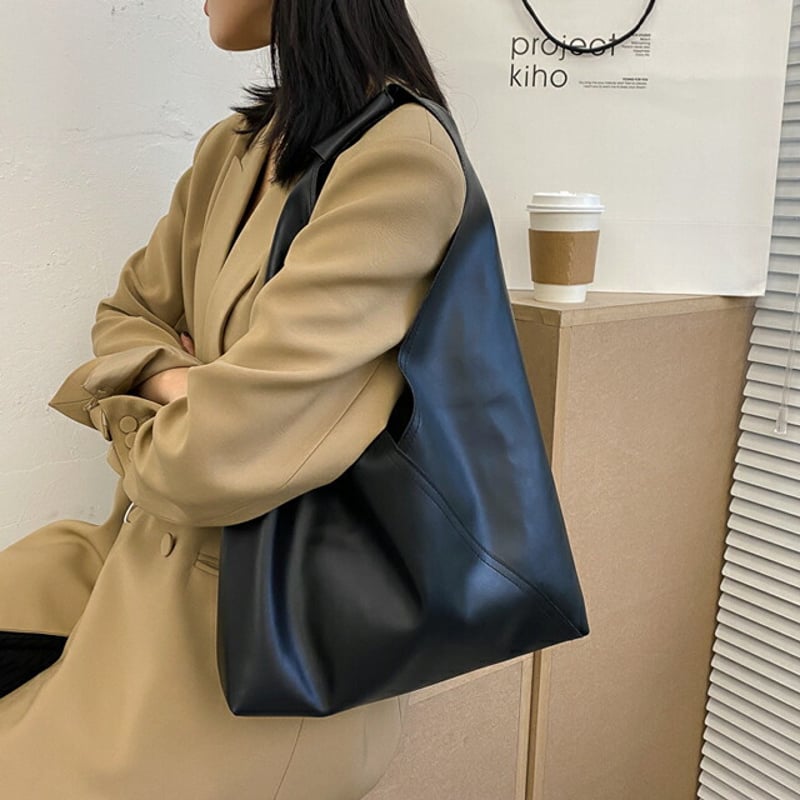 韓国デザイン エコレザー トップハンドル トートバッグ BAG bag-03004 エコレザー トライアングルトートバッグ ブラック