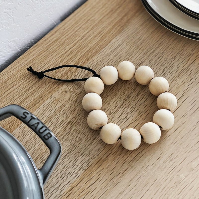 potstand-03200 ウッドビーズ（白木）鍋敷き 本革ブラックレザー使用