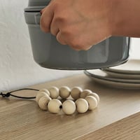 potstand-03200　ウッドビーズ（白木）鍋敷き 本革ブラックレザー使用  直径12cm 高さ25mm