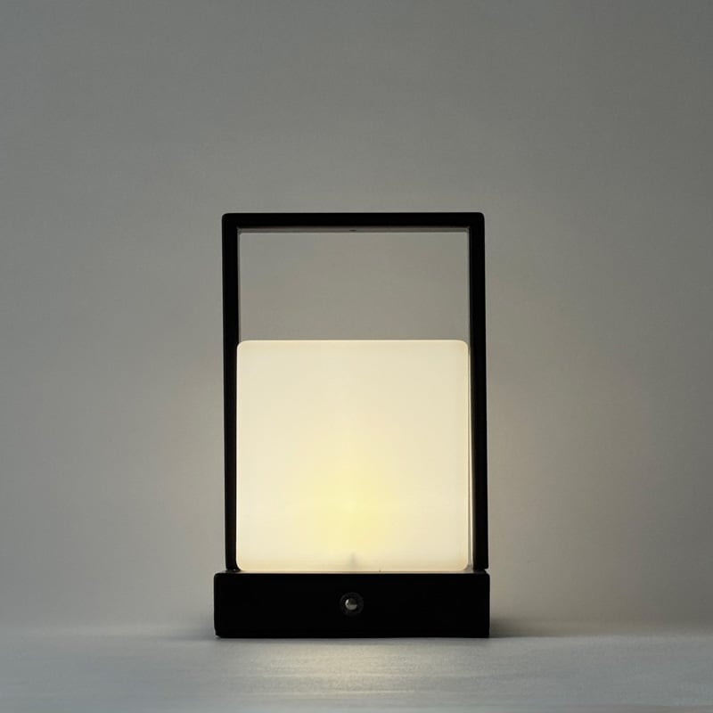 light-03398 USB ハンドル付き キューブ ポータブルランプ LED | ART