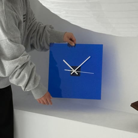 clock-03095　カラーアクリル スクエア 置き時計 静音