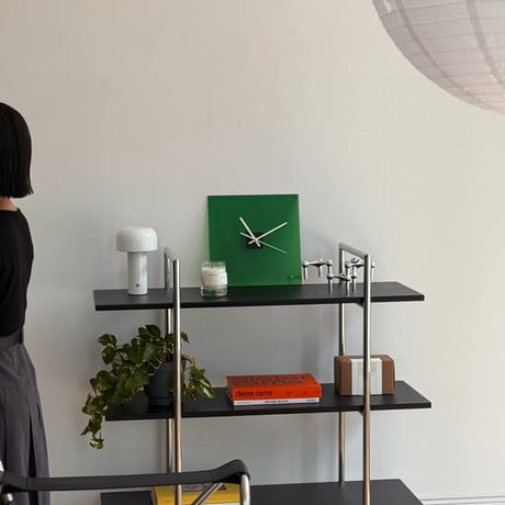clock-03095　カラーアクリル スクエア 置き時計 静音