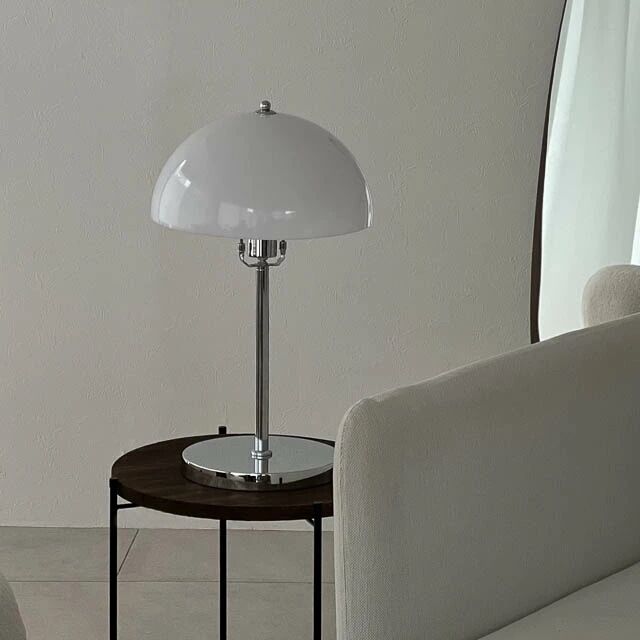 light-03143 USB semicircle ホワイトシェード テーブルランプ | A