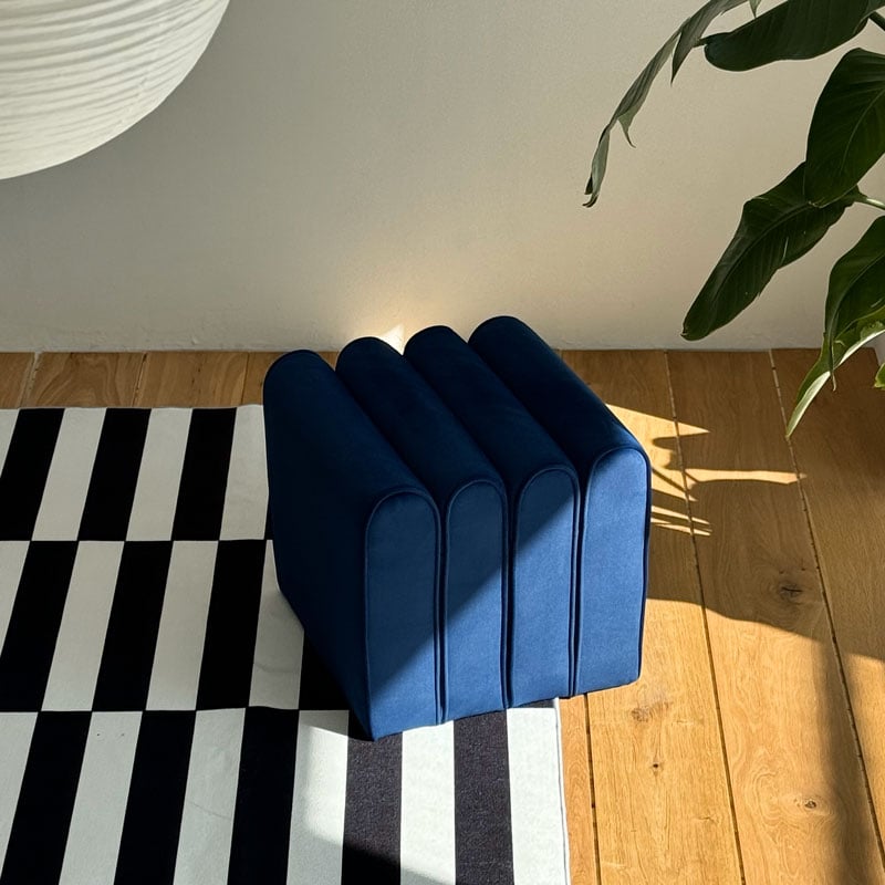 ♣︎専用♣︎ブラック モダンスツール 人間工学デザイン カリモク］【地域限定】スツール ダンテS W15506FKG (MK