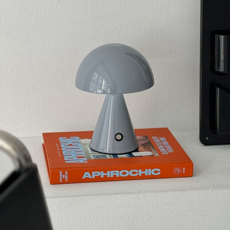 light-03292 USB cone カラー テーブルランプ コードレス | ART OF