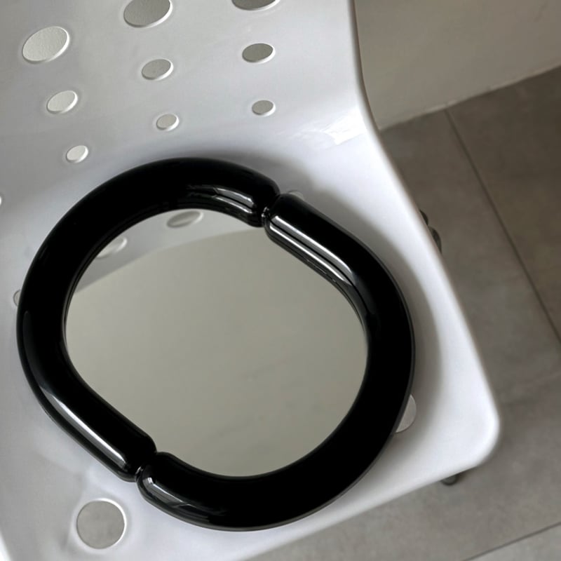 装飾的なオーバル型ミラー 葉山ガーデン 花模様立体装飾 オーバル型