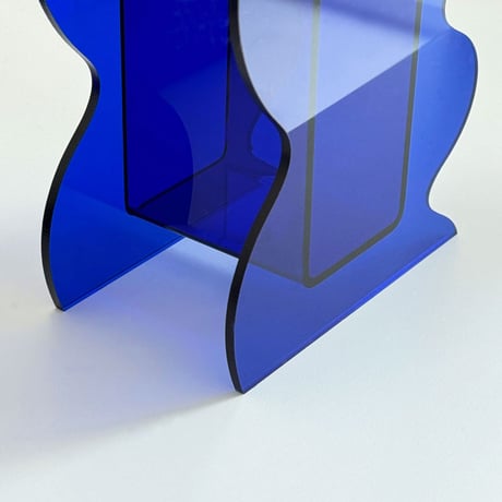 flowervase-03290　ウェーブデザイン アクリル カラーフラワーベース ブルー ART OF BLACK