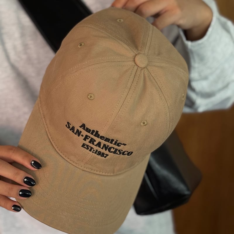 Aquilvalen ztheorie 刺繍キャップ 帆前掛け生地CAP 紺 3D刺繍「愛」