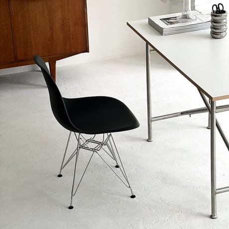 予約販売6月下旬～7月上旬頃発送予定　chair-03056　スチールレッグ シェルチェア リプロダクト