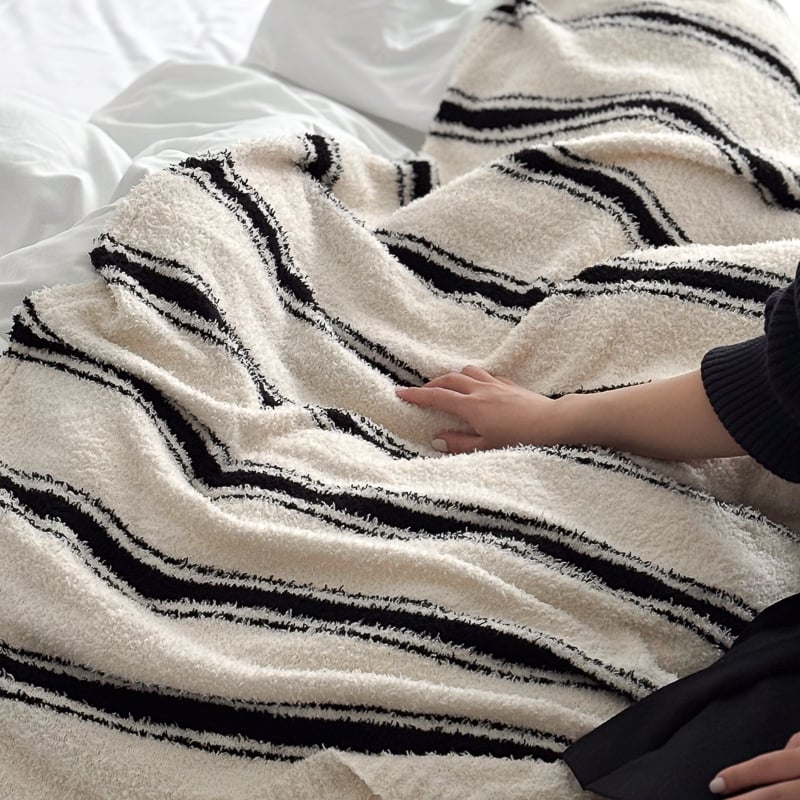 bedthrow-03018 ストライプ ブランケット ベッドスロー オフ×ブラック