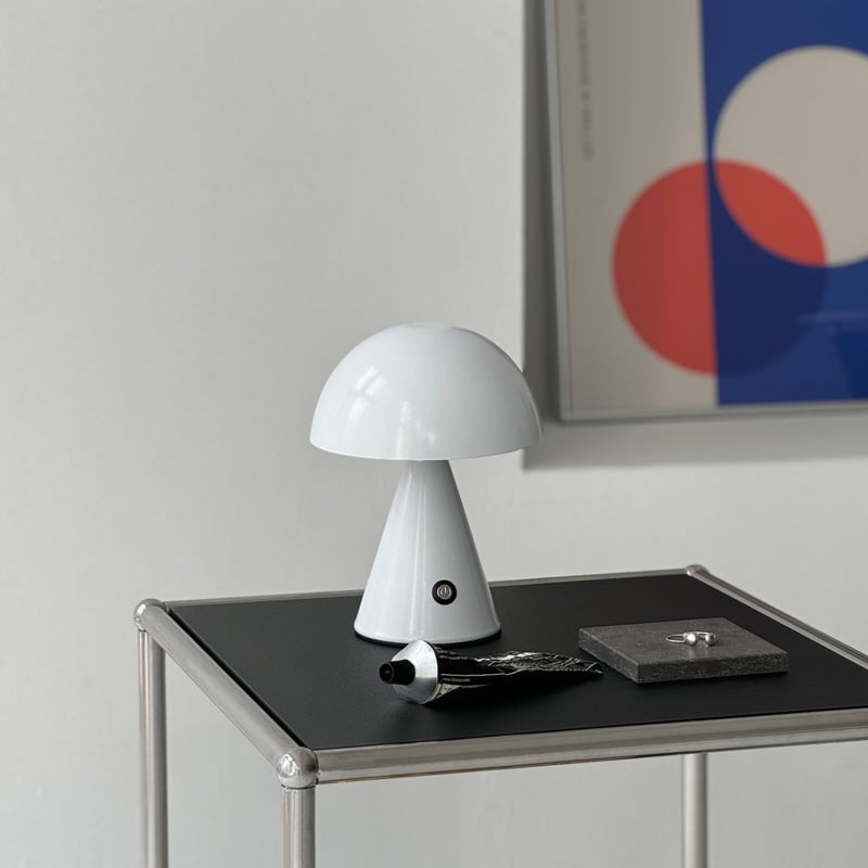 light-03292 USB cone カラー テーブルランプ コードレス | ART