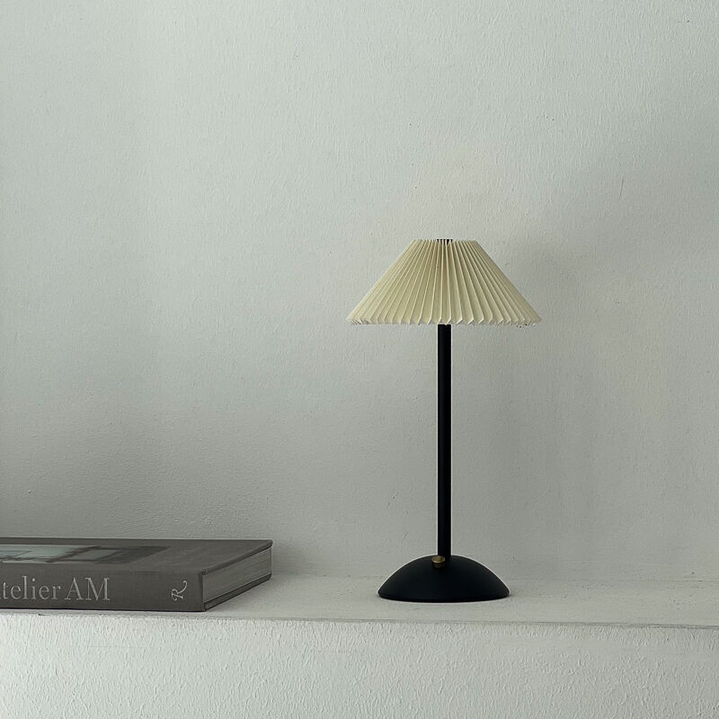light-03271 USB プリーツシェード スリムスタンド テーブルランプ LED