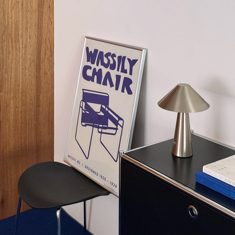 poster-03165 Wassily Chair アートポスター ブルー シルバーフレーム