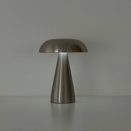 light-03379　USB mushroom シルバー テーブルランプ フルタッチ式 コードレス