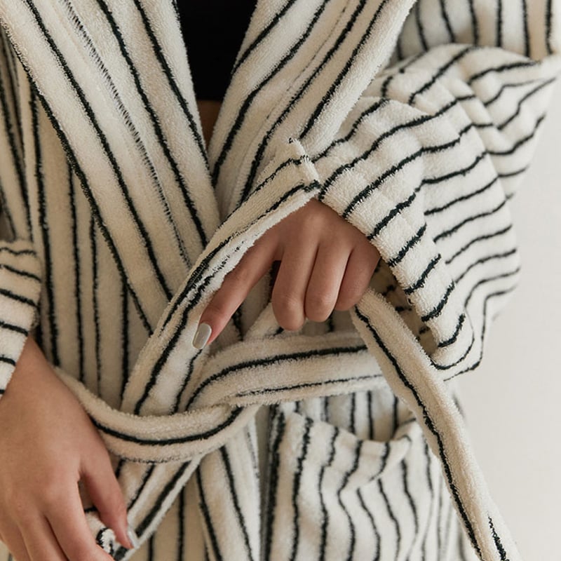 春雨麗女 ビジュアルバスタオル 春雨麗女 ビジュアルバスタオル 春雨麗女の鏡で顔バレした画像