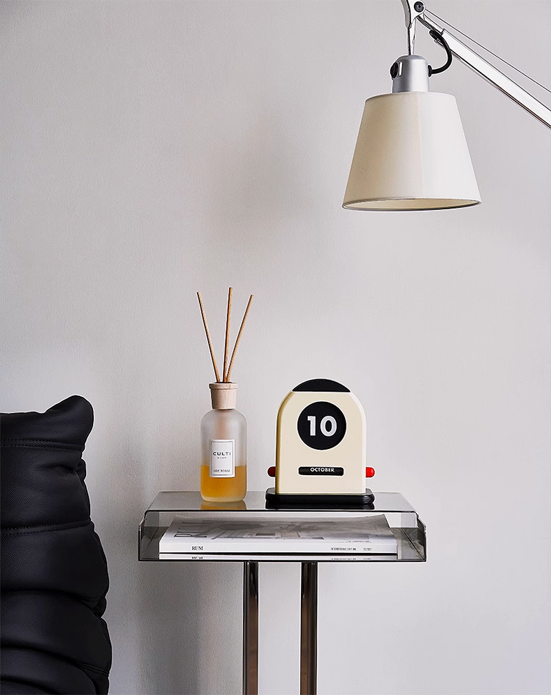 万年カレンダー◆カルテル◆スペースエイジ◆パントン◆レトロ◆ミッドセンチュリー Amazon.co.jp: Space age Ring a date calendar 保管 スペース